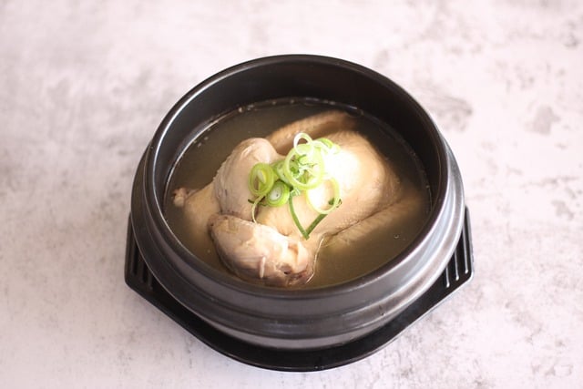 韓国料理の参鶏湯